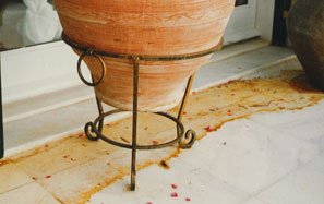 Προϊόντα καθαρισμού - προστασίας πλακιδίων, γρανιτών & μαρμάρων